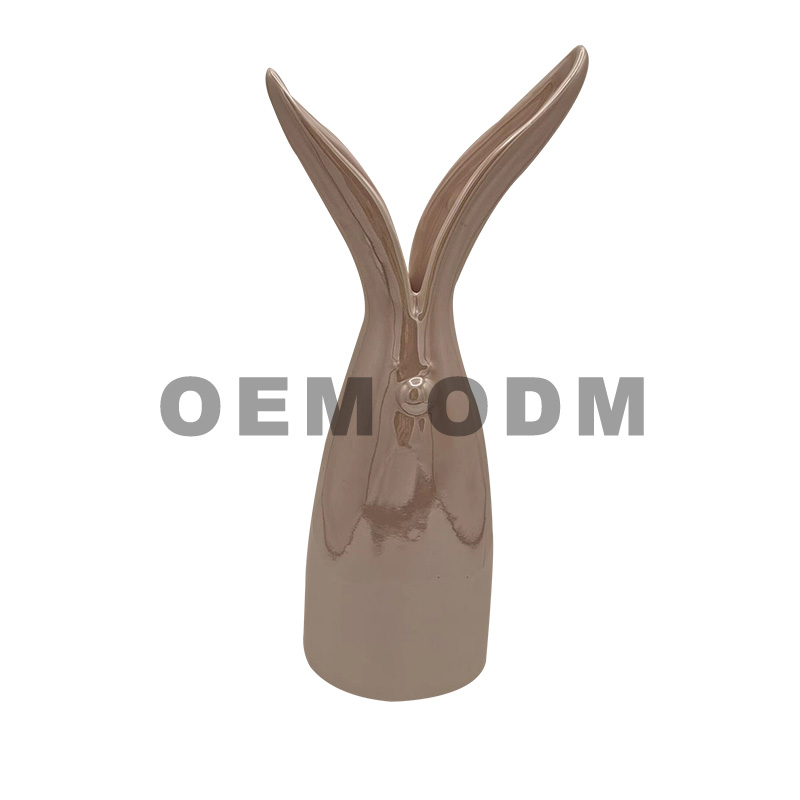 What is the most widely used ceramic?