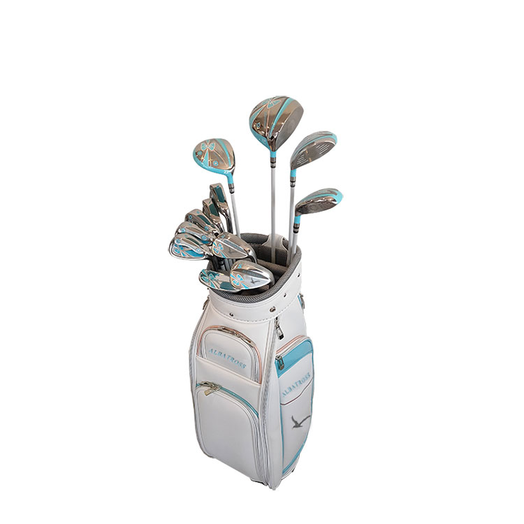 What is a standard golf club set?
